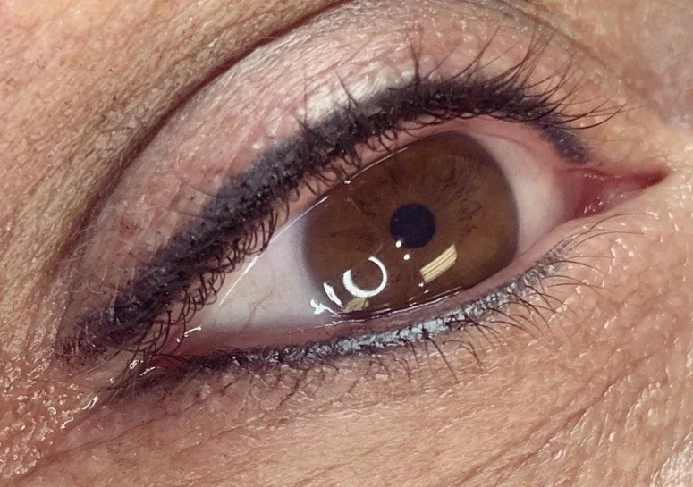 eyeliner 7